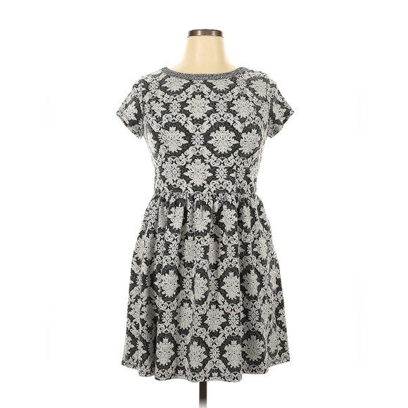Xhilaration Dresses & Skirts - Fit and Flare dress